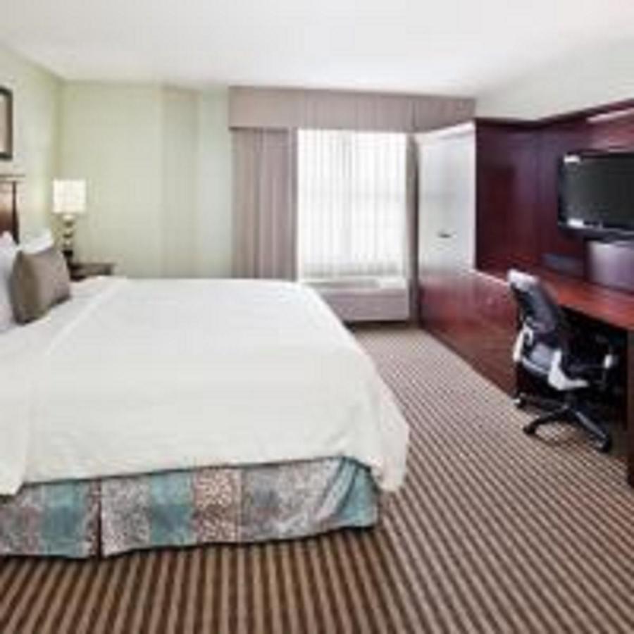 Holiday Inn Express Hotel & Suites Atlanta Buckhead By Ihg Dış mekan fotoğraf