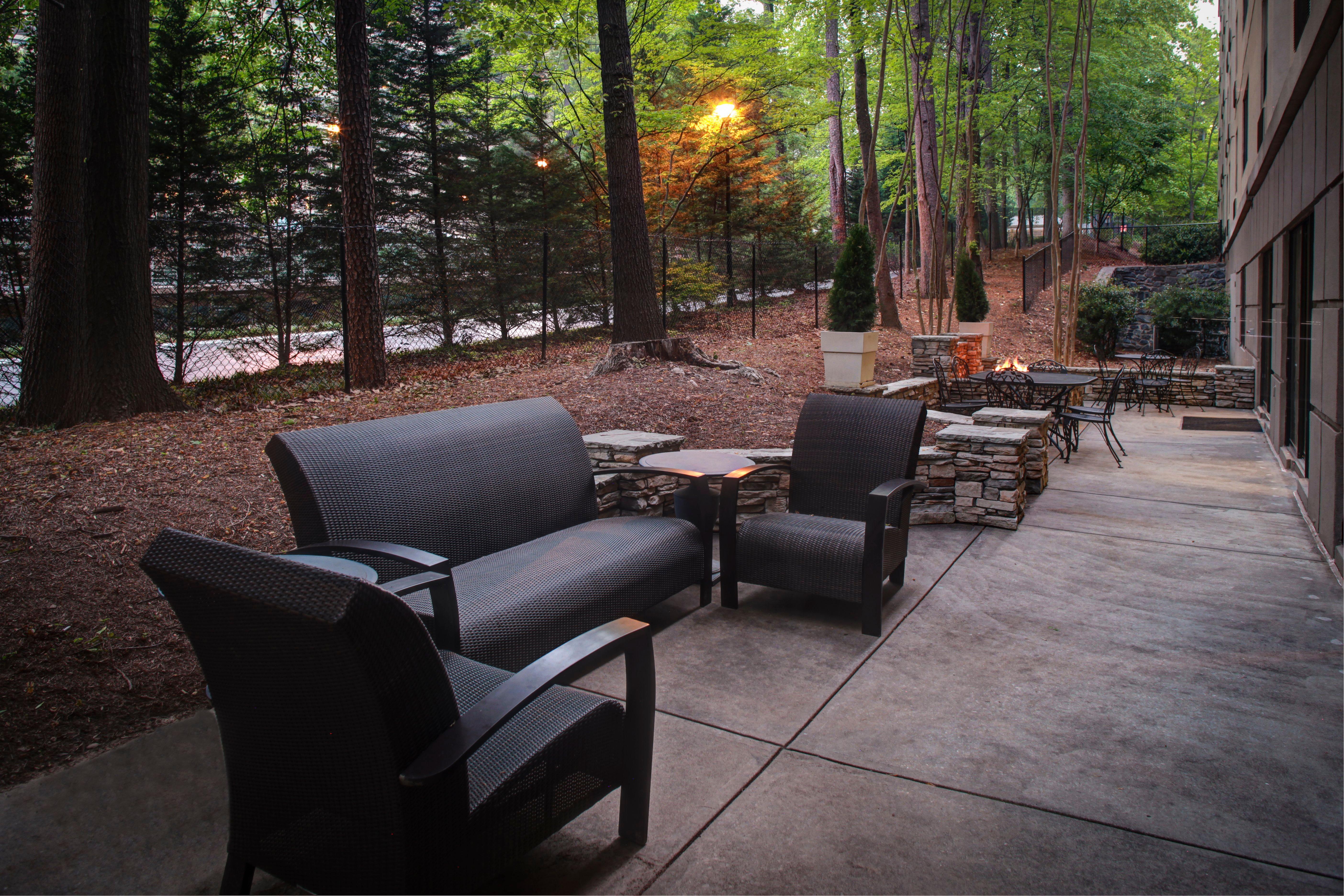 Holiday Inn Express Hotel & Suites Atlanta Buckhead By Ihg Dış mekan fotoğraf