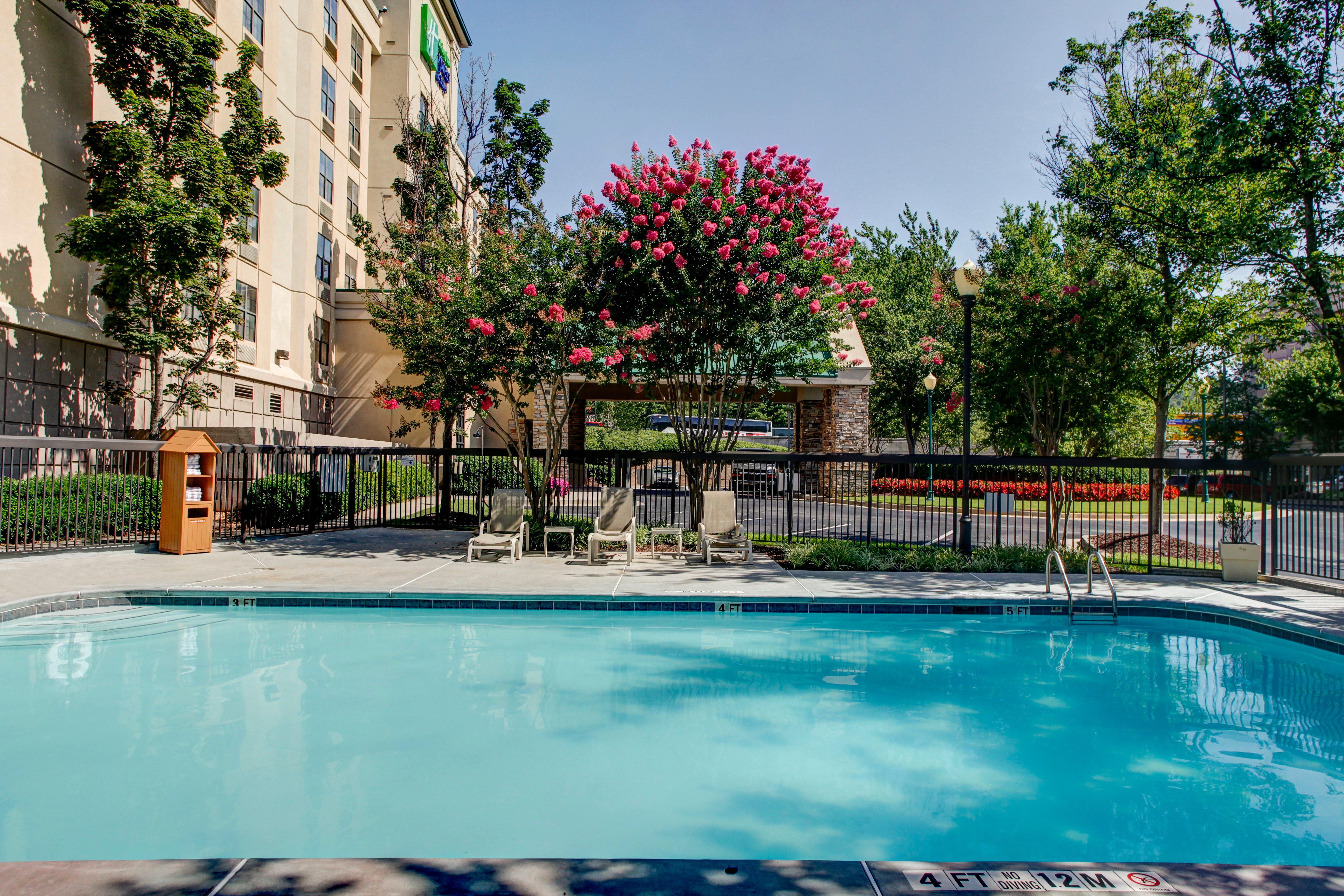 Holiday Inn Express Hotel & Suites Atlanta Buckhead By Ihg Dış mekan fotoğraf