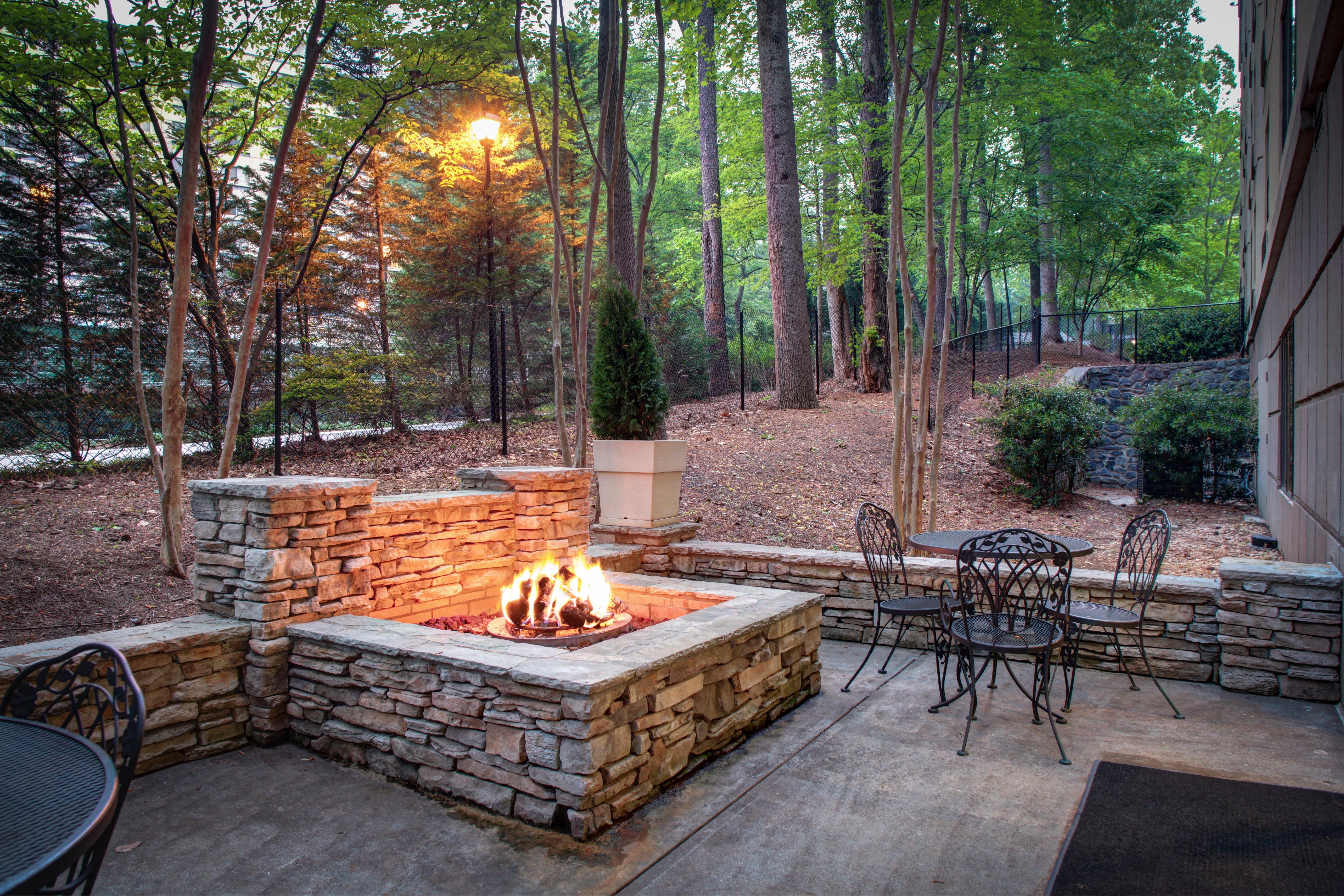 Holiday Inn Express Hotel & Suites Atlanta Buckhead By Ihg Dış mekan fotoğraf