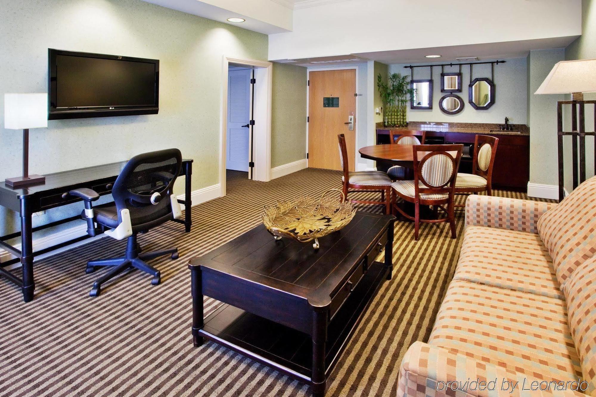 Holiday Inn Express Hotel & Suites Atlanta Buckhead By Ihg Dış mekan fotoğraf
